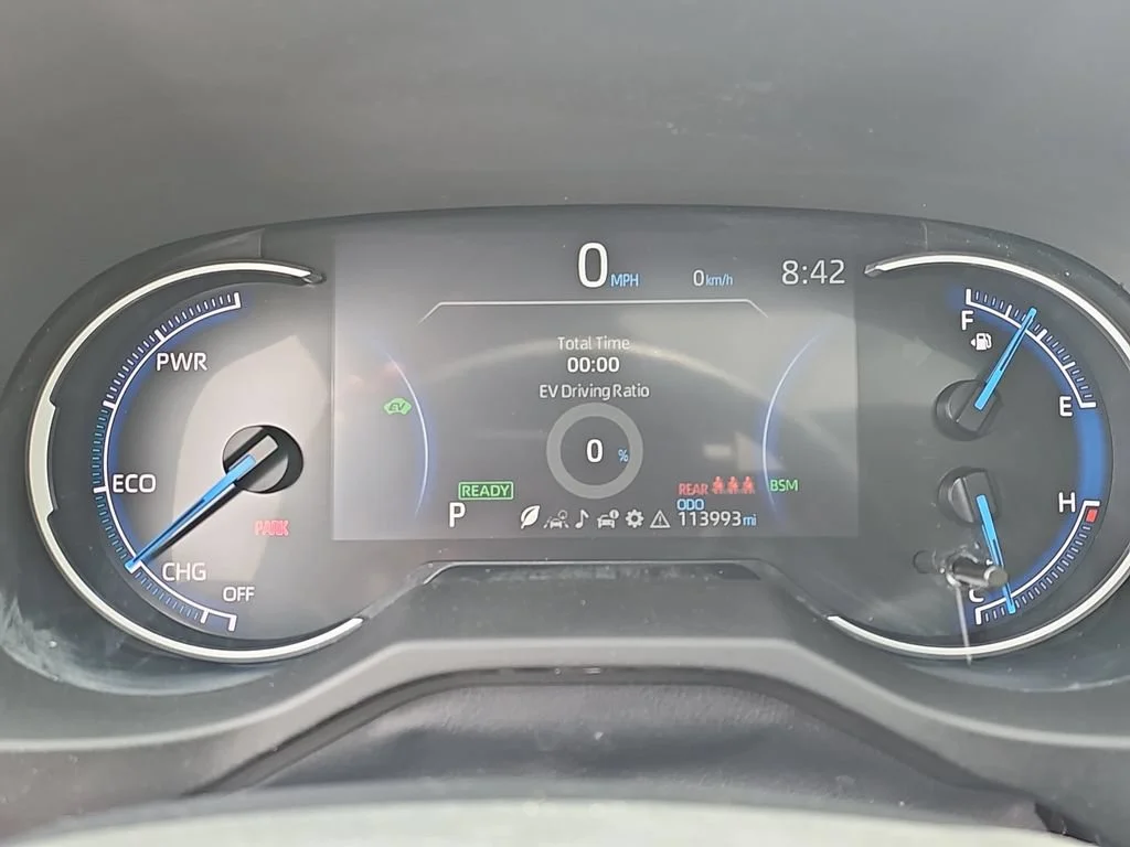 Used 2024 Silver Toyota Hybrid XLE image 31