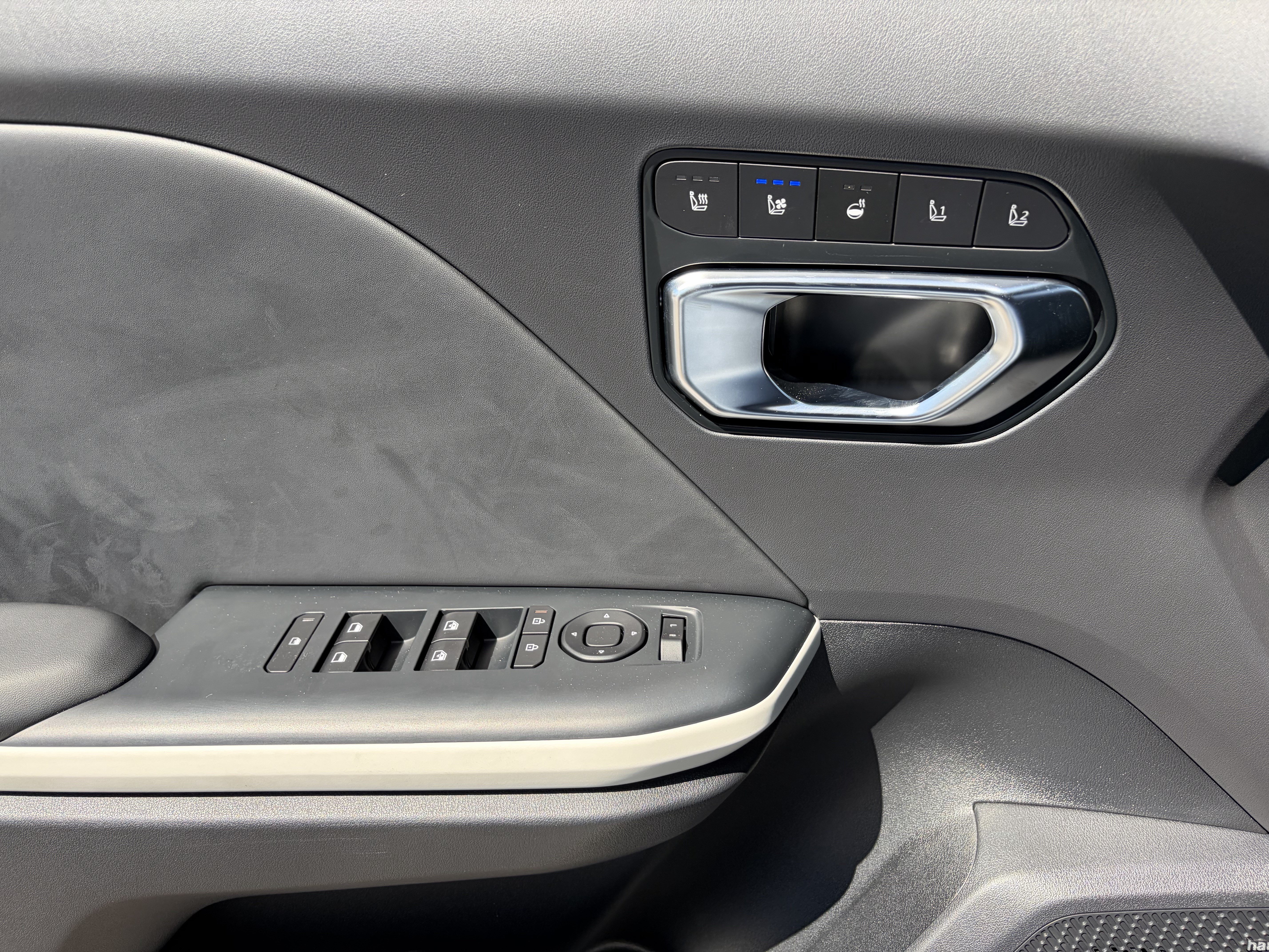 New 2026 Interstellar Gray Kia GT-Line image 20