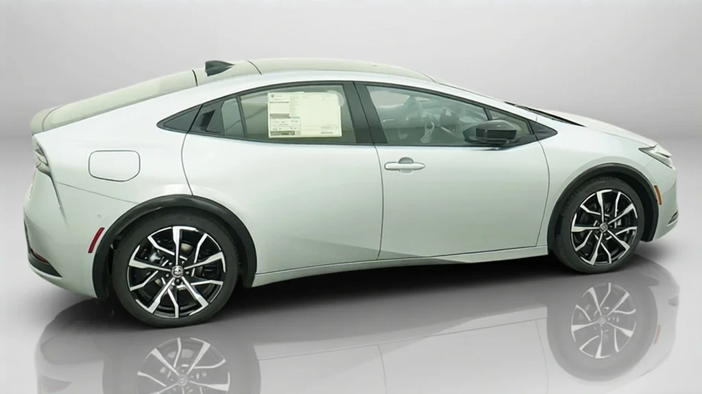 New 2026 Cutting Edge Toyota XSE Premium image 8