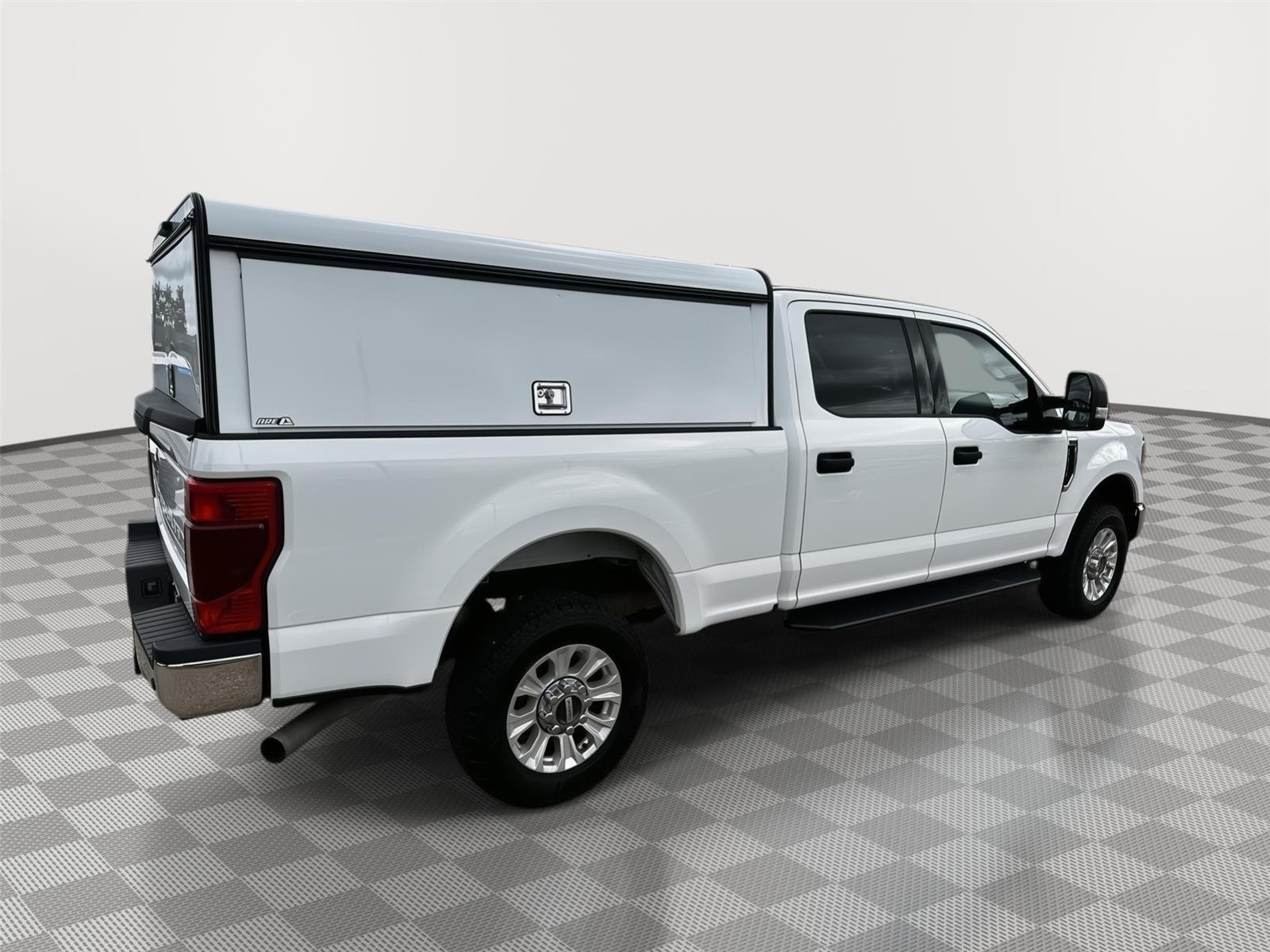Used 2022 Oxford White Ford XLT image 6