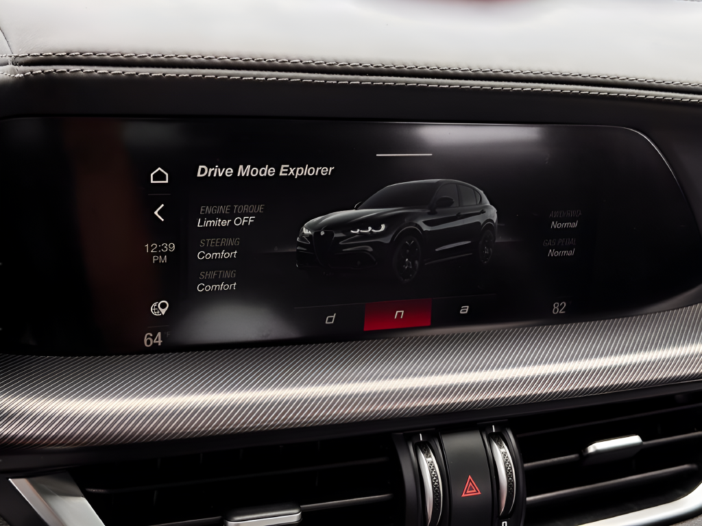 Used 2025 Red Alfa Romeo Base image 9