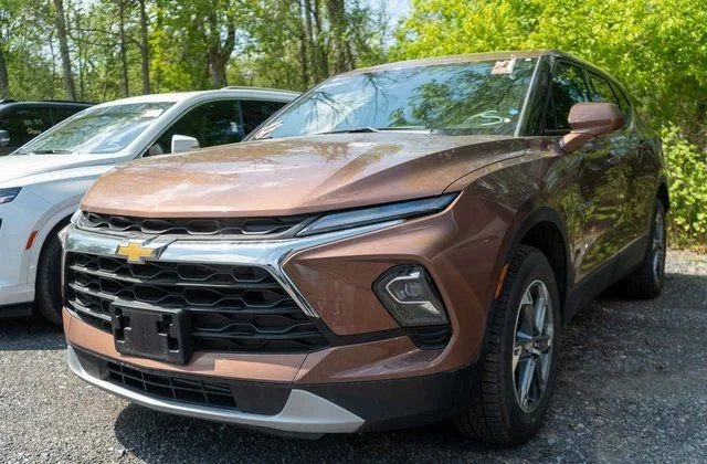 2023 Chevrolet Blazer 2.0T 2LT AWD's photo