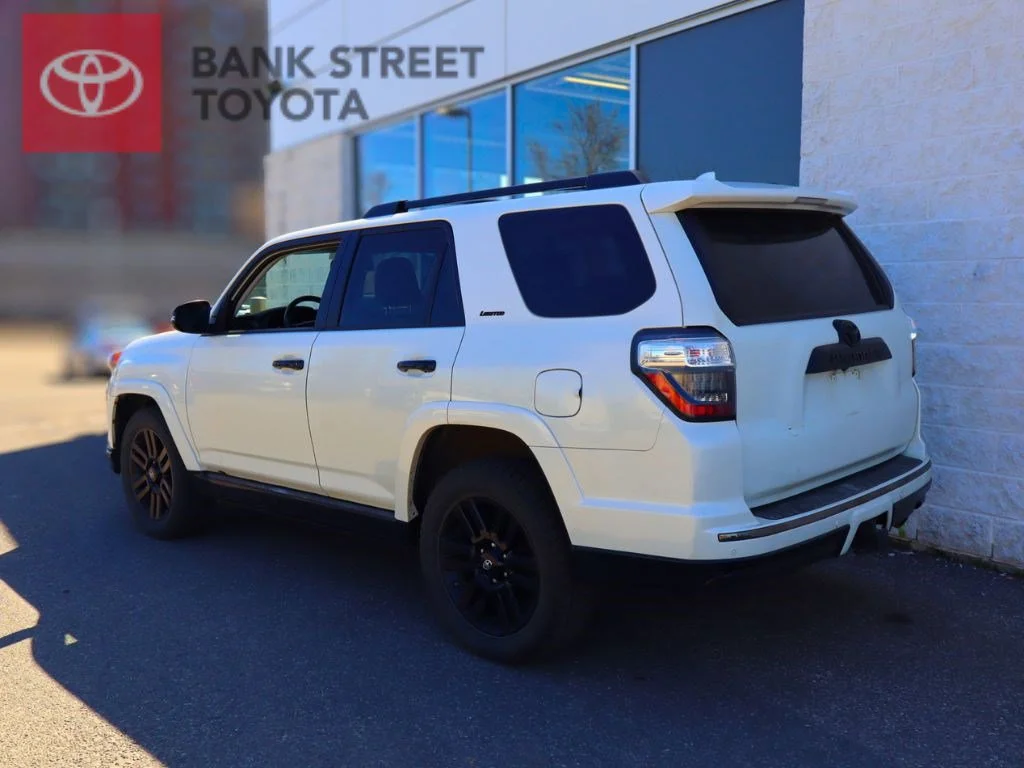 Used 2021 0070 Blizzard Pearl Toyota BASE image 10