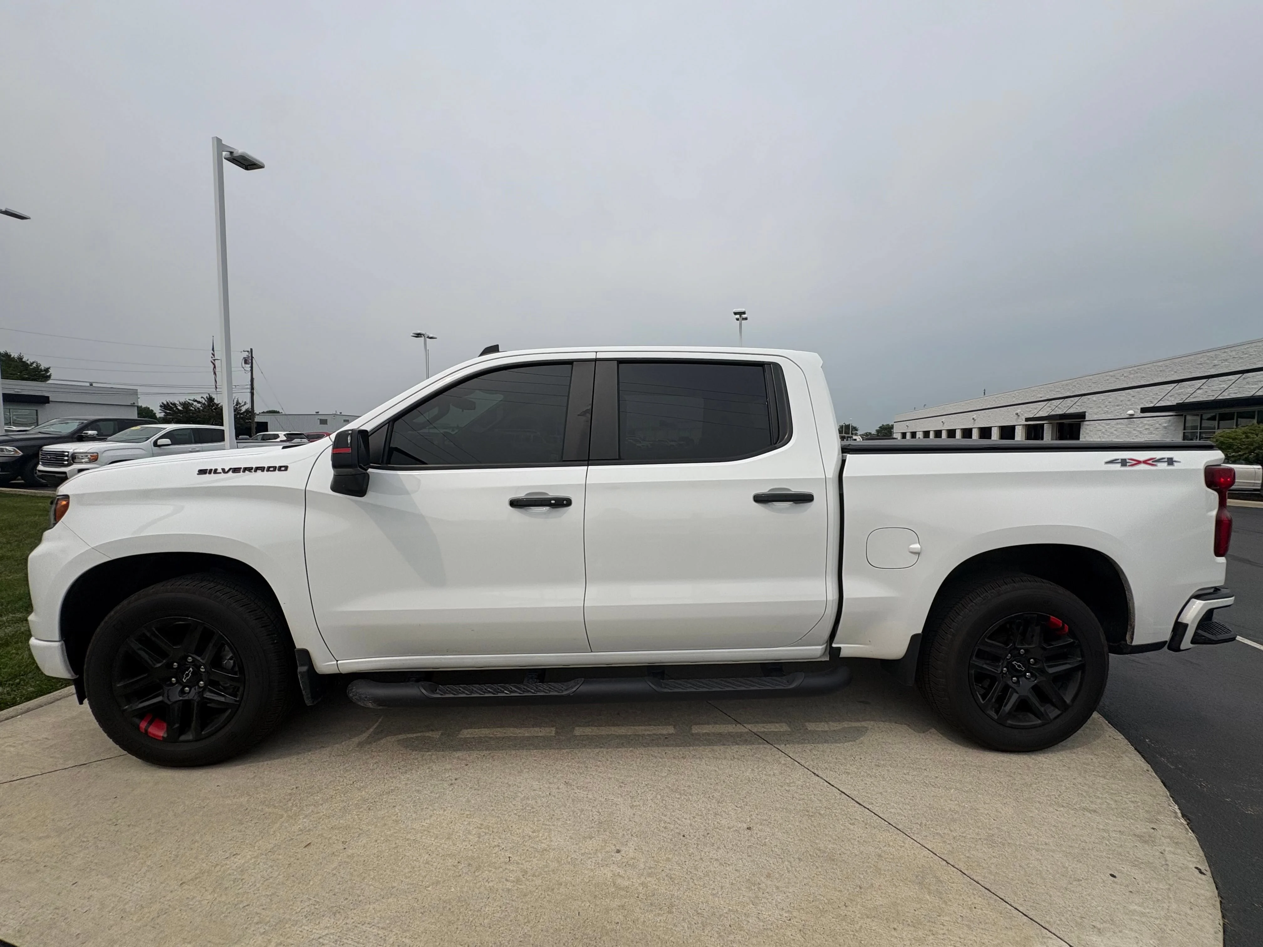 Used 2024 Summit White Chevrolet RST image 4