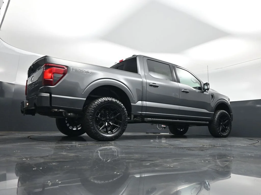 New 2026 Carbonized Gray Metallic Ford XLT image 45