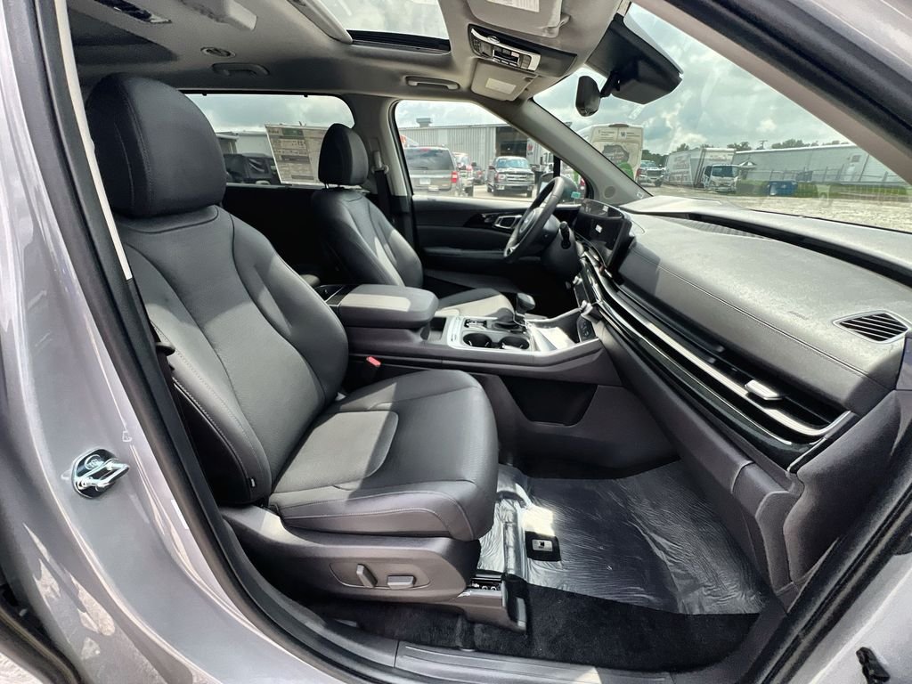 New 2026 White Kia SX Prestige image 26