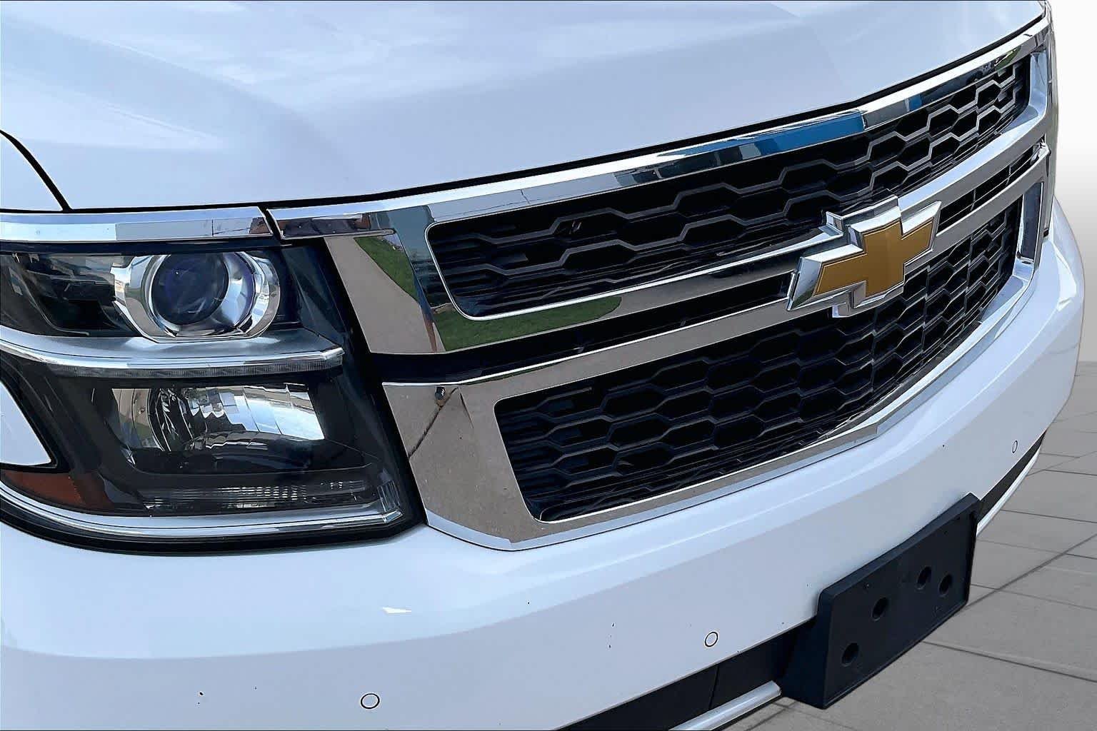 Used 2016 Summit White Chevrolet LT image 28