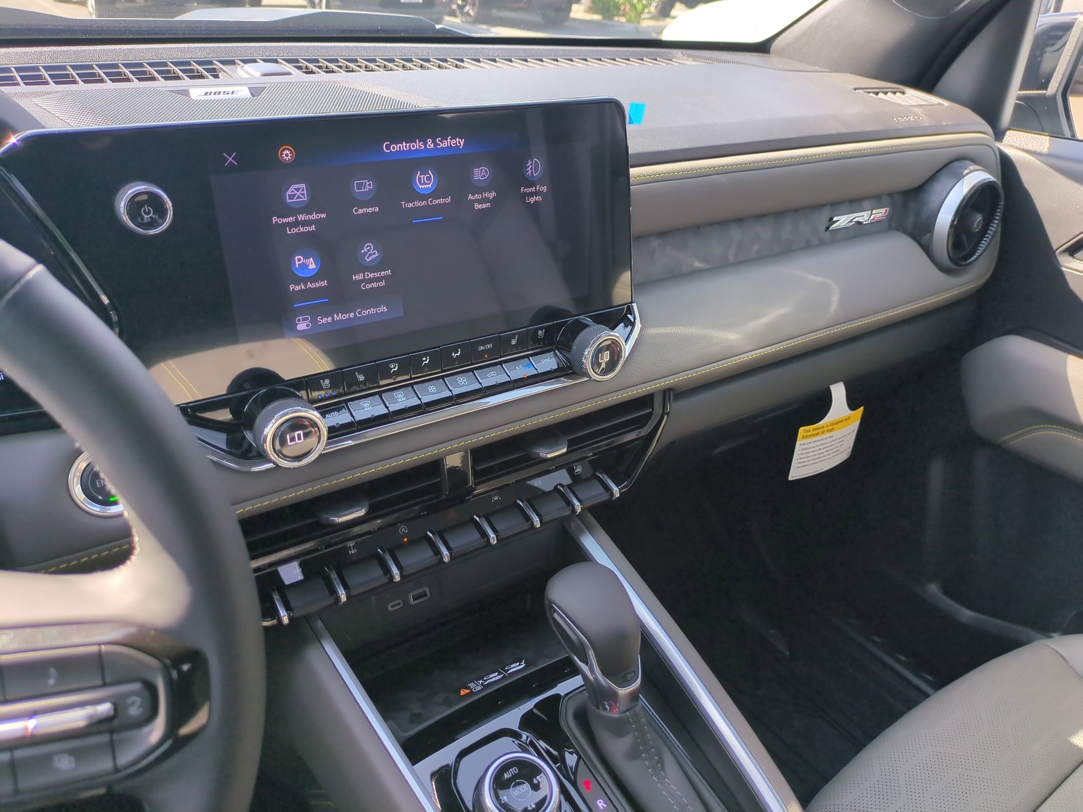 2026 Chevrolet Colorado ZR2 - Photo 18