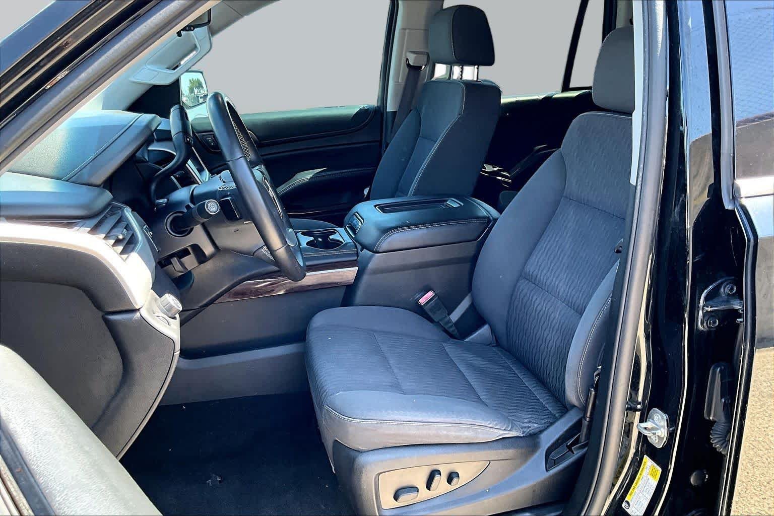 Used 2016 Onyx Black GMC SLE image 10