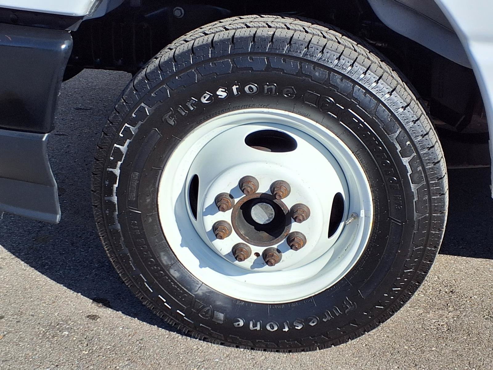 Used 2022 Oxford White Ford Base image 29