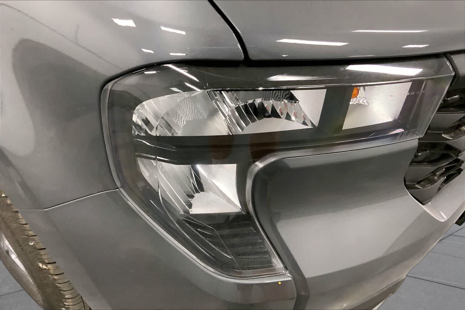New 2026 Carbonized Gray Metallic Ford XLT image 13