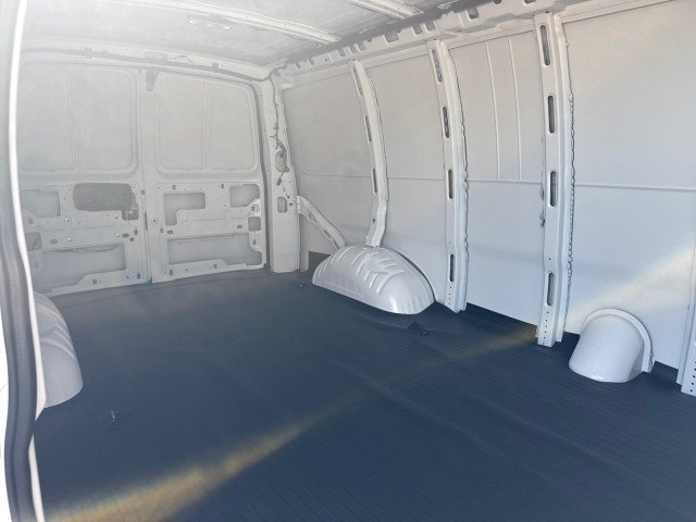 2025 Chevrolet Express Cargo Work Van - Photo 17