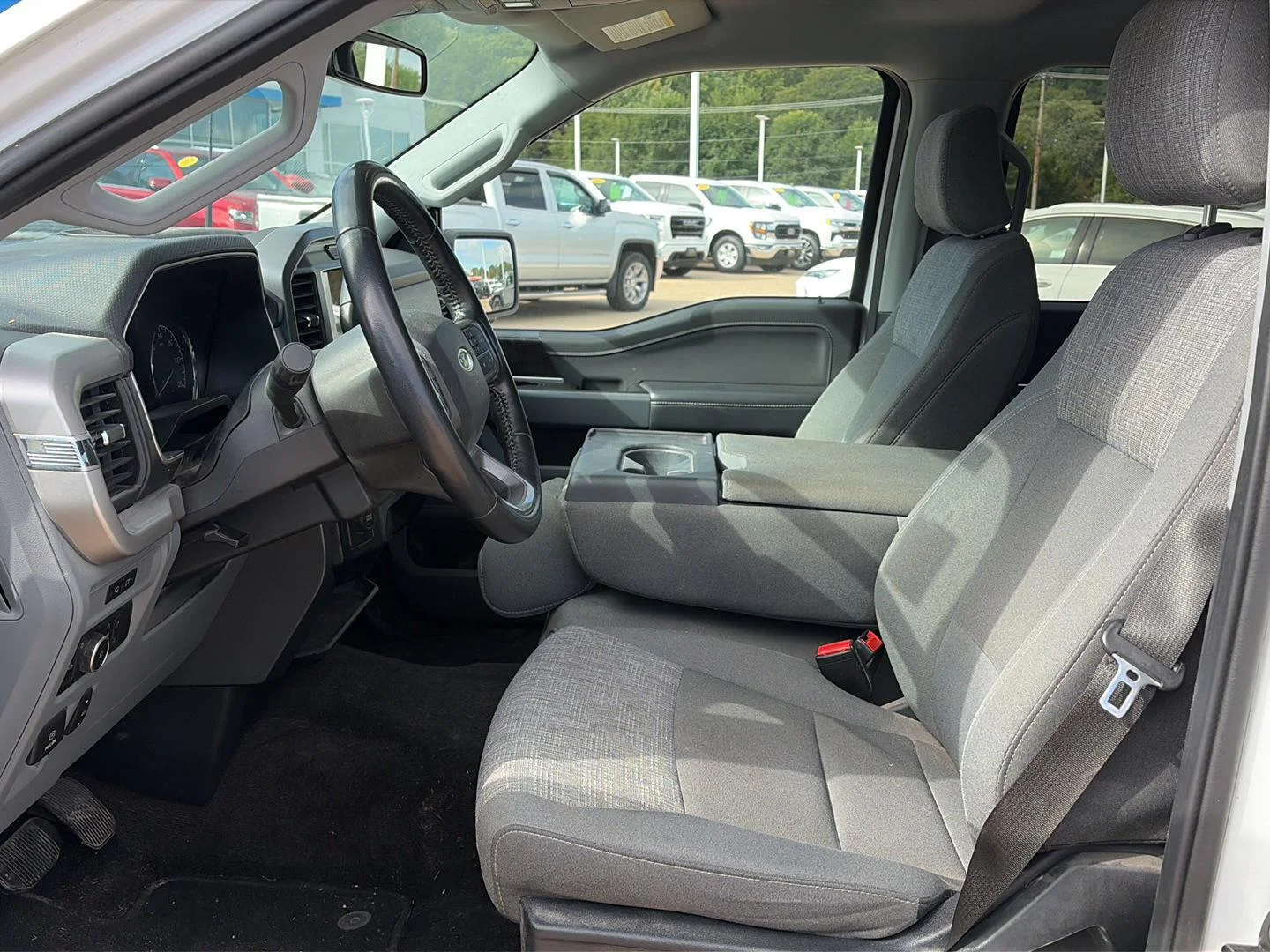 Used 2022 White Ford XL image 12