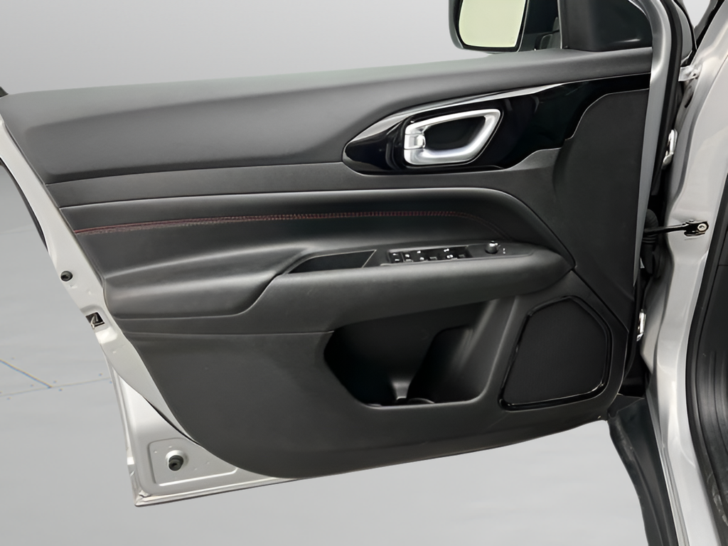 Used 2025 Silver Jeep Trailhawk image 36