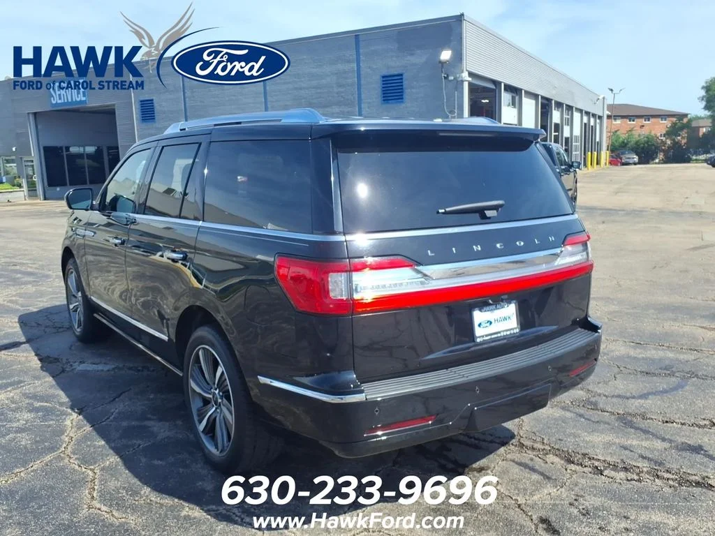 Used 2019 Black Metallic Lincoln Reserve image 5