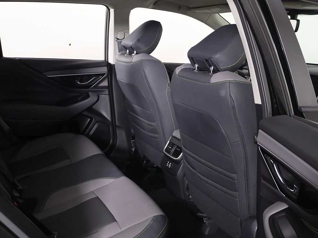 Used 2025 Black Subaru Onyx Edition image 30