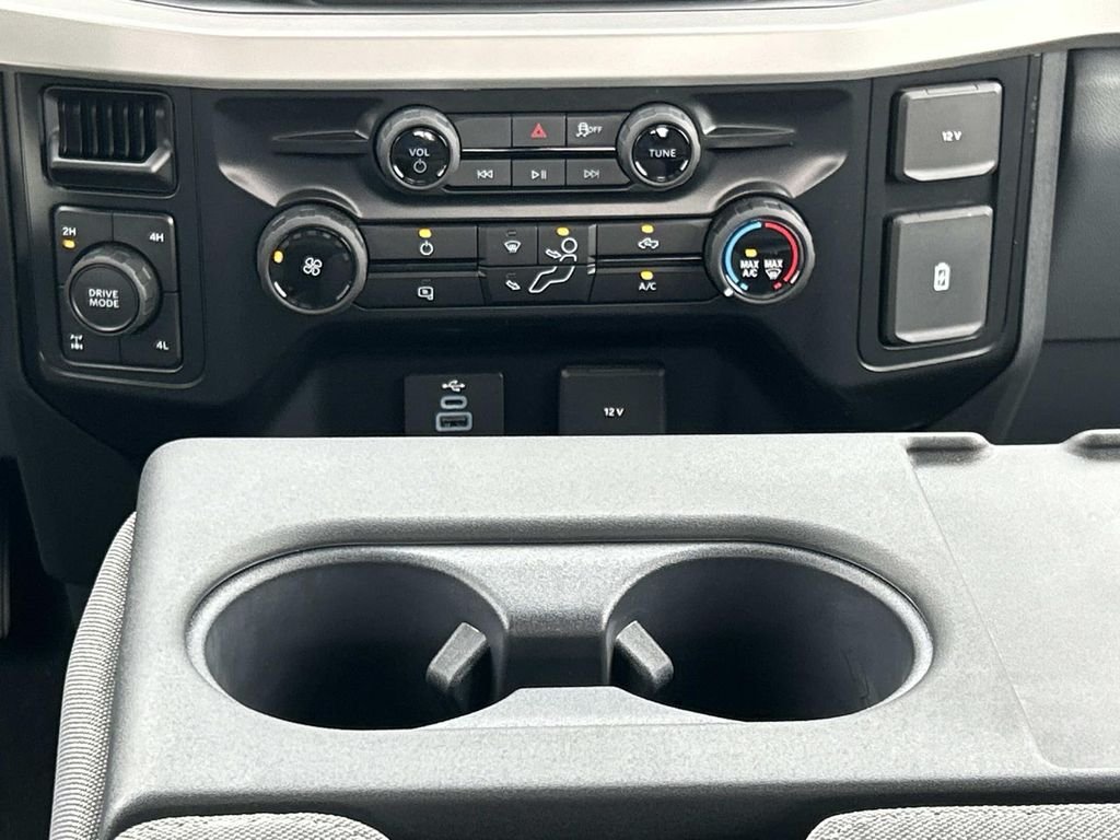 New 2026 Agate Black Metallic Ford F-250® XL image 17