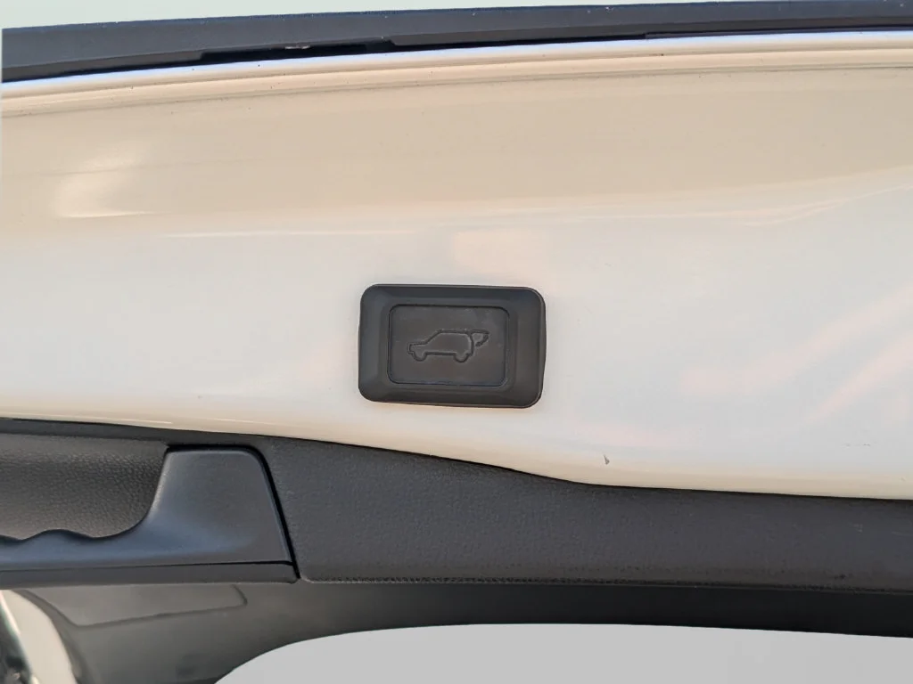 Used 2023 White Toyota XLE image 11