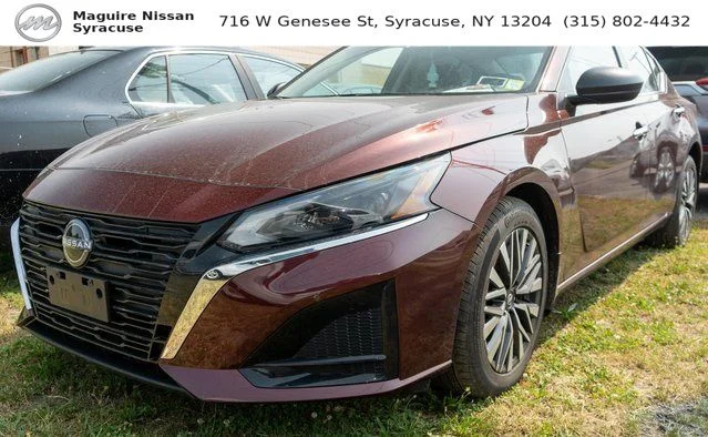 Used 2024 Garnet Pearl Nissan 2.5 SV image 1