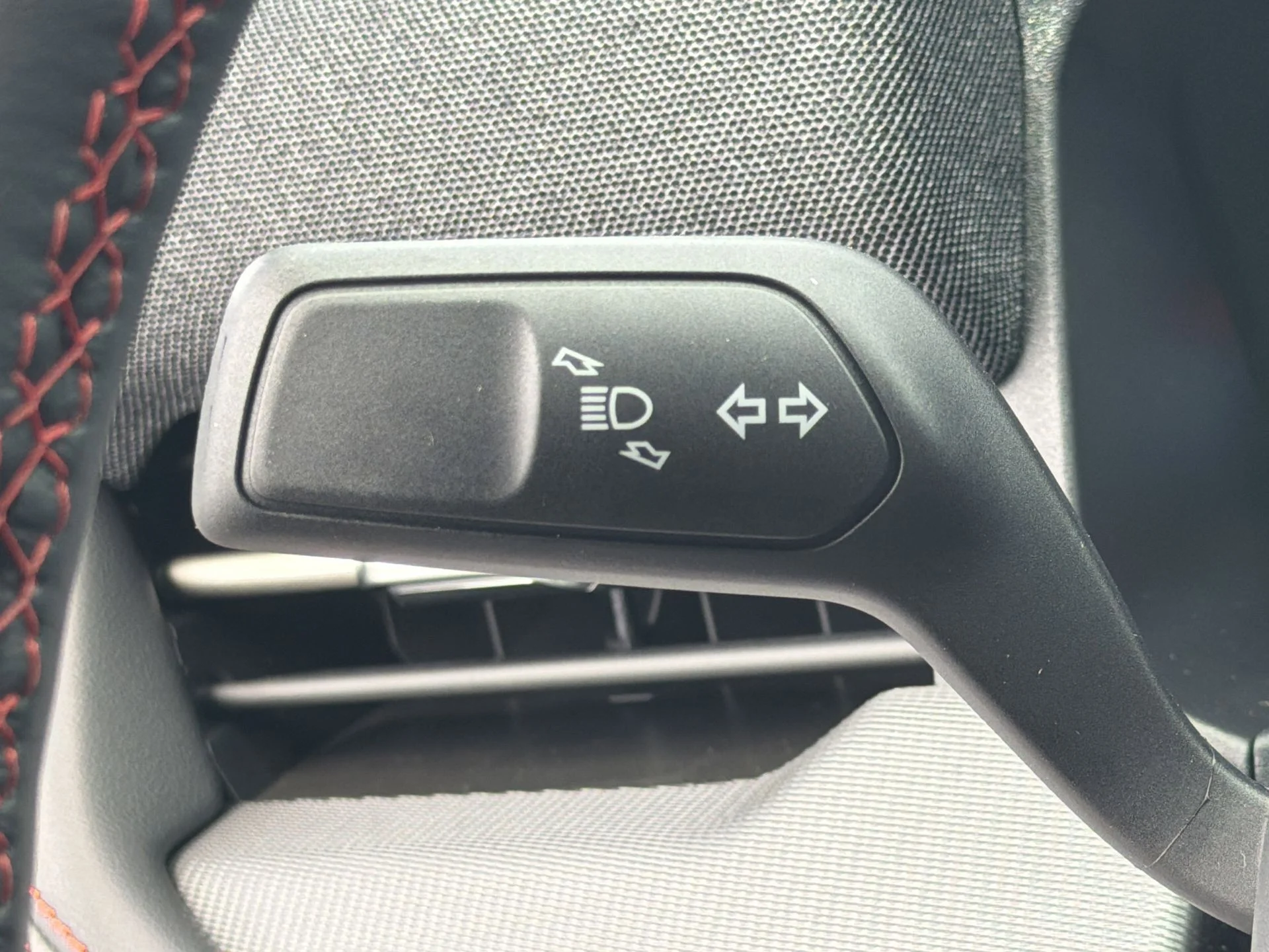 New 2026 Agate Black Metallic Ford ST-Line image 15