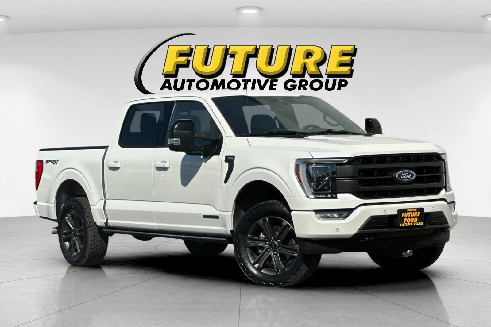 Used 2023 White Ford Lariat image 1