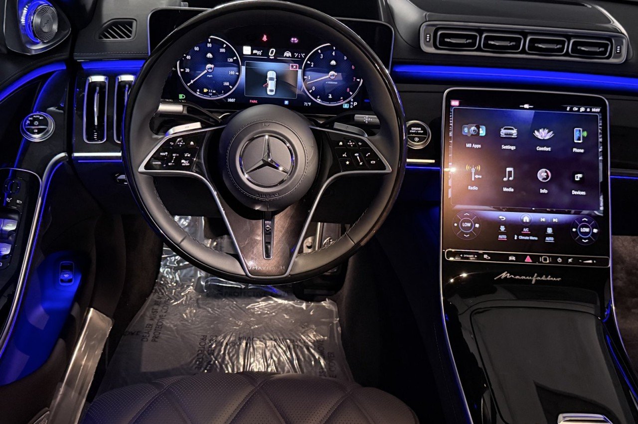New 2026 Obsidian Black Metallic Mercedes-Benz Maybach S 680 4MATIC® Sedan image 13