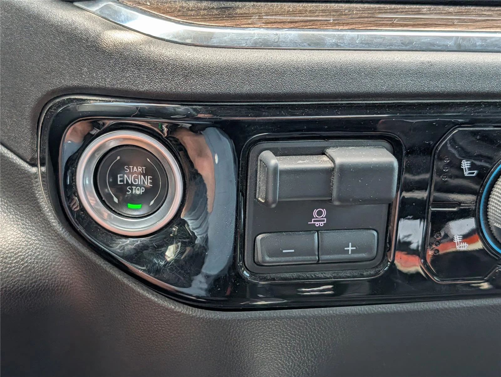 Used 2024 Summit White Chevrolet LT Trail Boss image 21