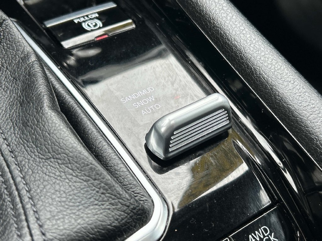Used 2023 Black Jeep Limited image 28
