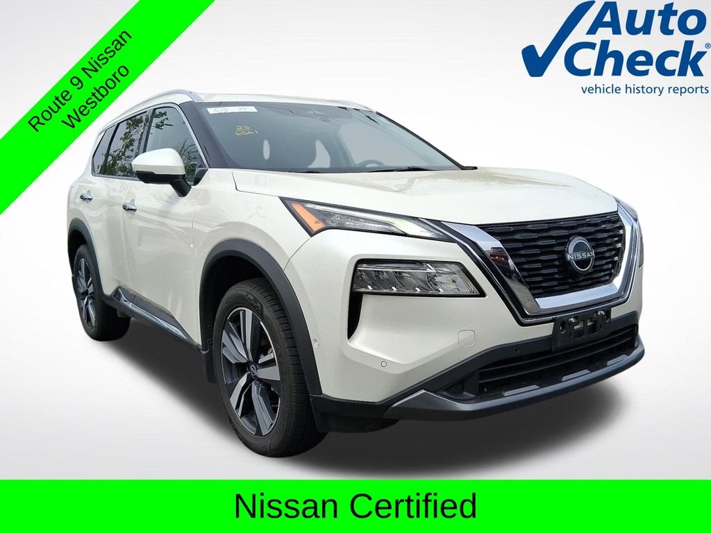 Used 2023 White Nissan SL image 1