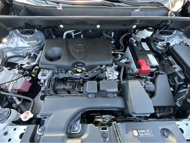 Used 2022 Silver Toyota XLE image 39