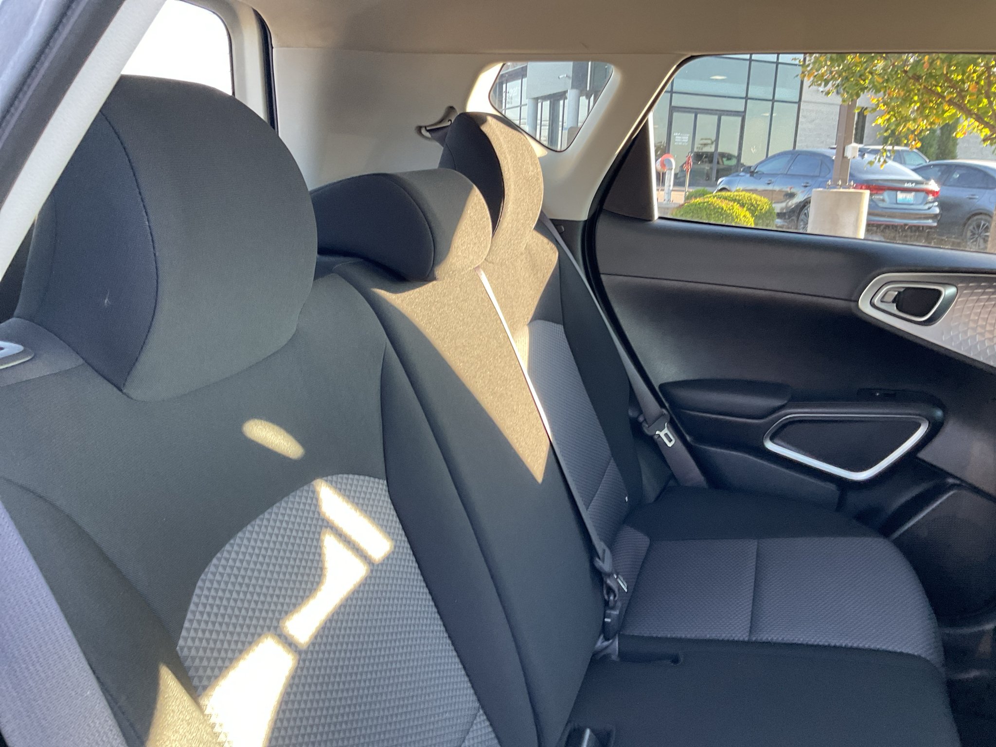 Used 2022 Snow White Pearl Kia LX image 12