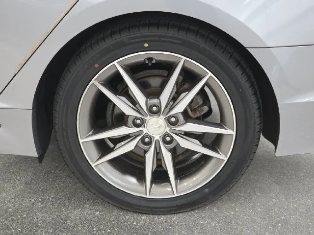 Used 2015 Gray Hyundai Sport 2.0T image 31
