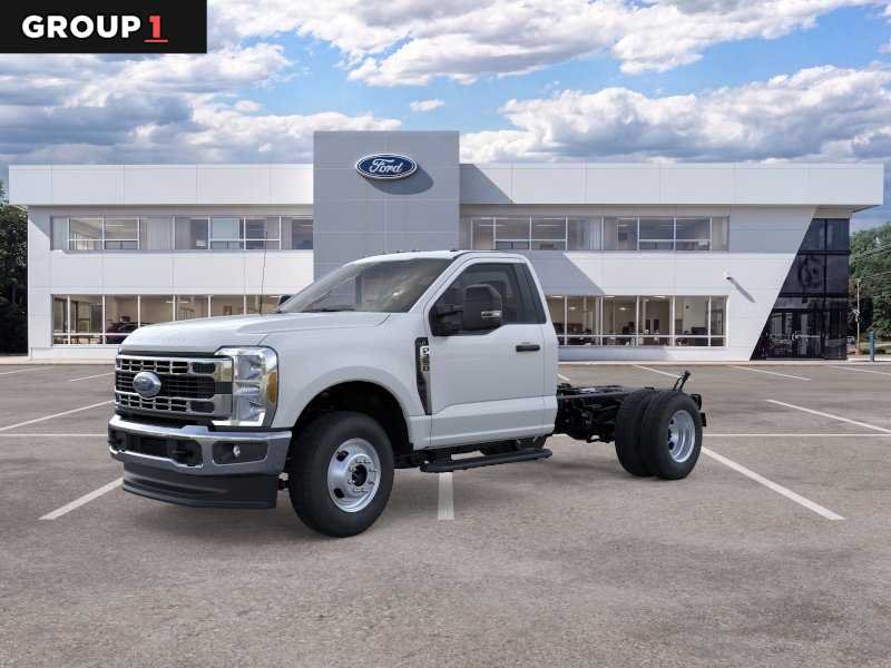 2026 Ford F-350 Super Duty Chassis Cab