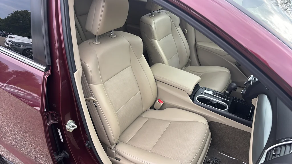Used 2016  Acura Base image 22