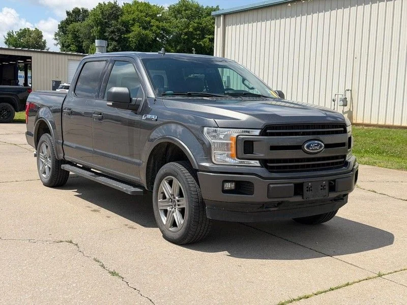 2018 Ford F-150 XLT 4x4 SuperCrew 145 in's photo