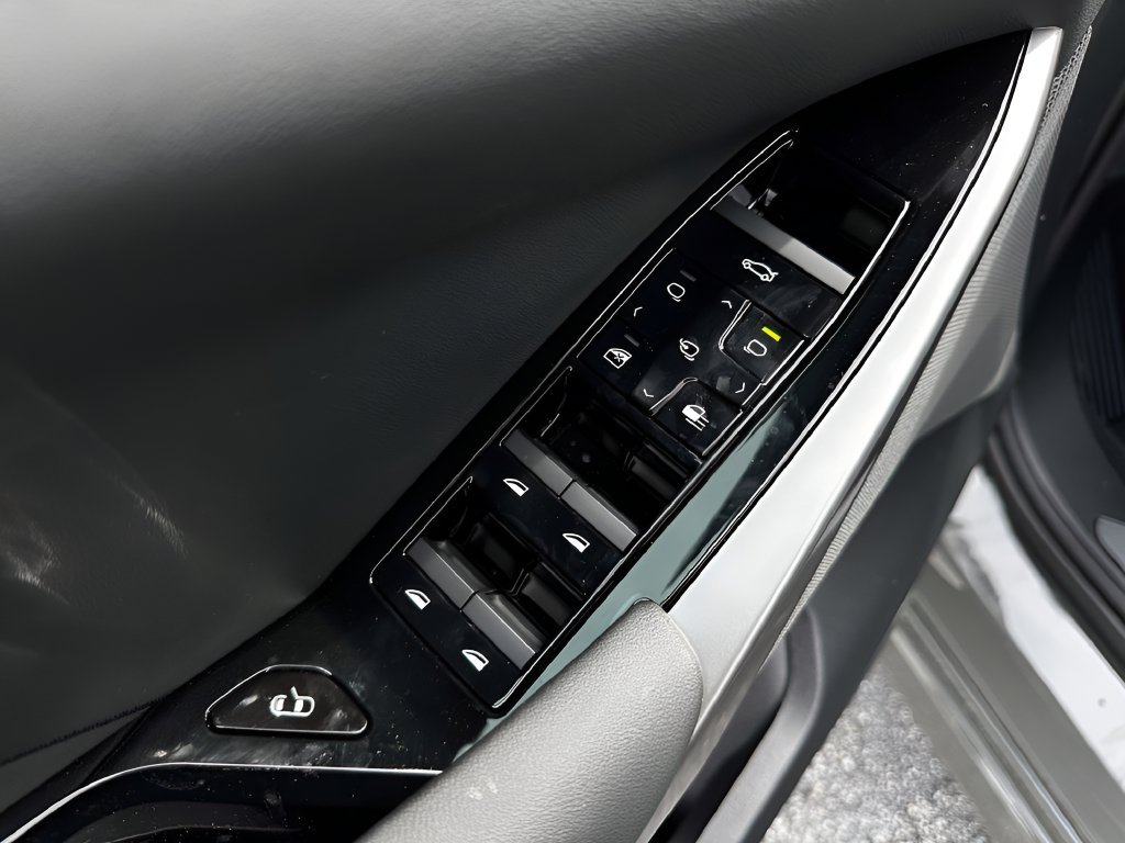 New 2027 Grey Pine Metallic BMW  image 11