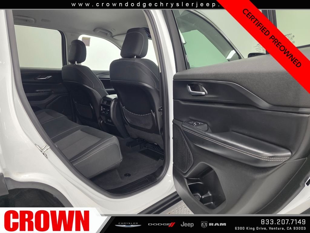 Used 2024 White Jeep Laredo image 15