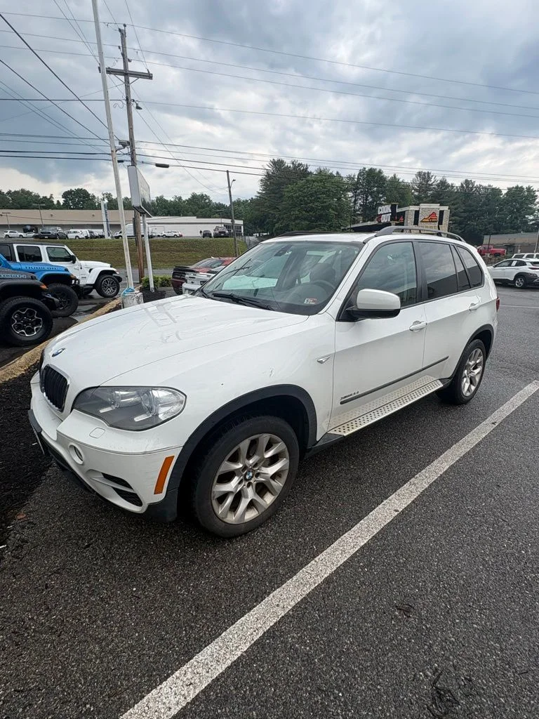 Used 2012 White BMW xDrive35i image 4