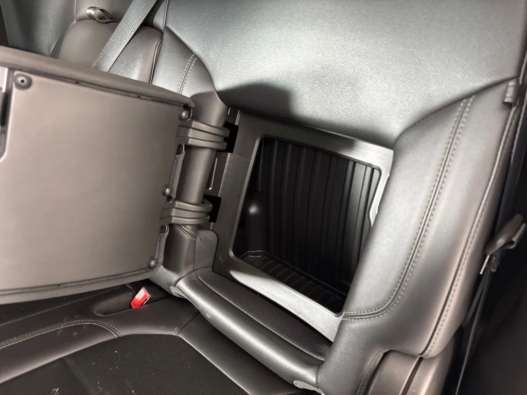 Used 2020 White GMC SLT image 33
