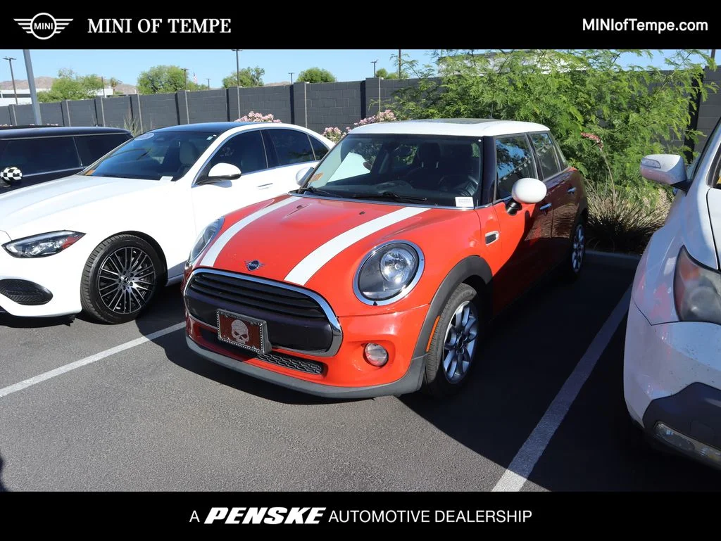 2019 MINI Hardtop Cooper Classic's photo
