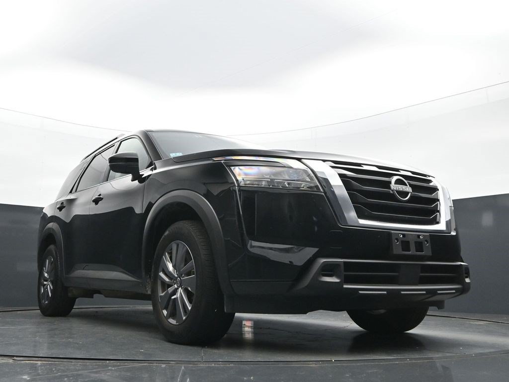 Used 2025 Super Black Nissan SV image 23