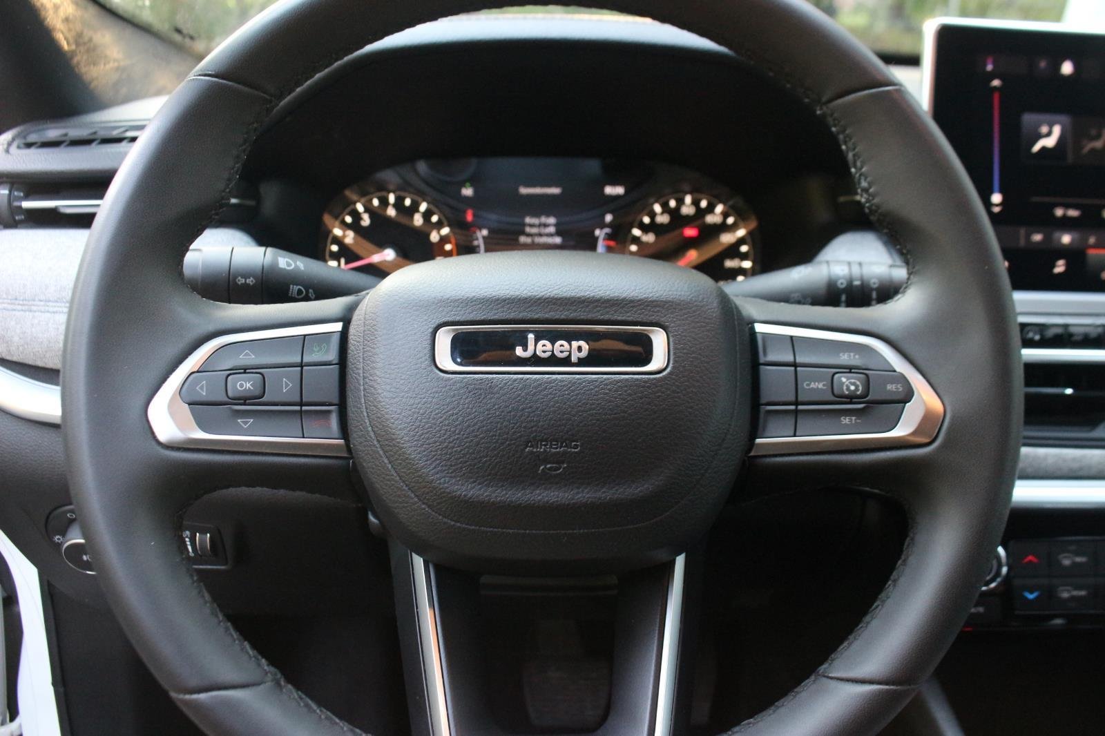 Used 2024 White Jeep Latitude image 17