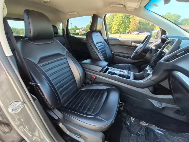 Used 2024 Gray Ford SEL image 34