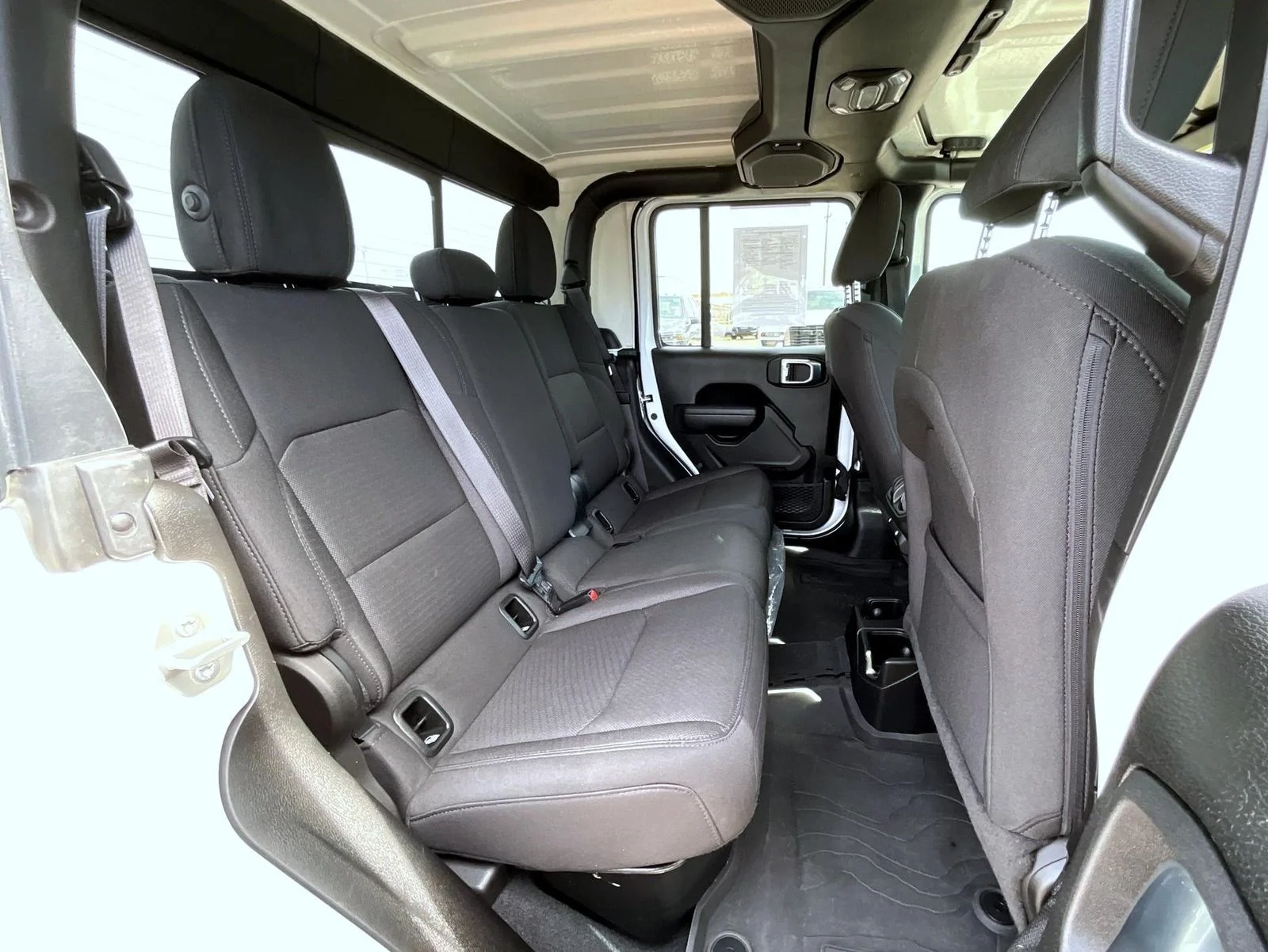 Used 2023 White Jeep Sport S image 18