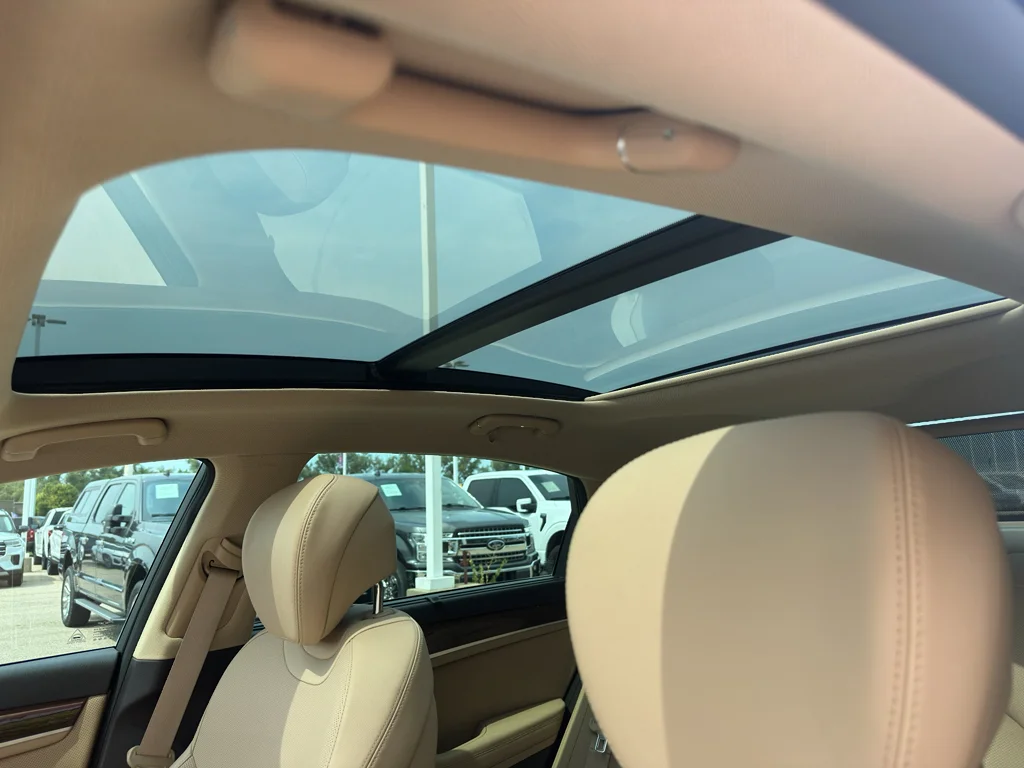 Used 2020 Uyuni White Genesis 3.8L image 29