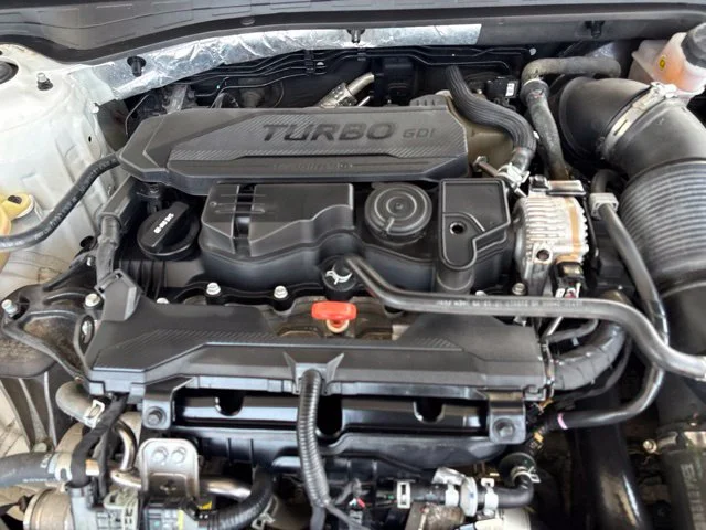 Certified Used 2022 White Kia LXS image 32