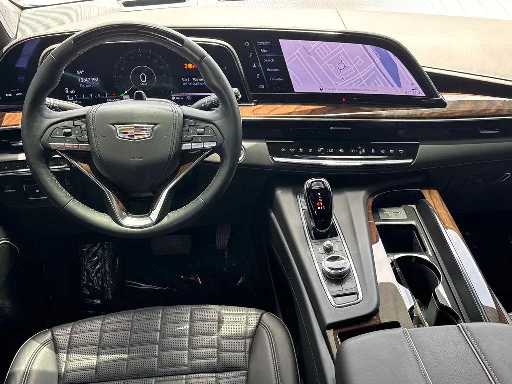 Used 2023 White Cadillac Sport Platinum image 25