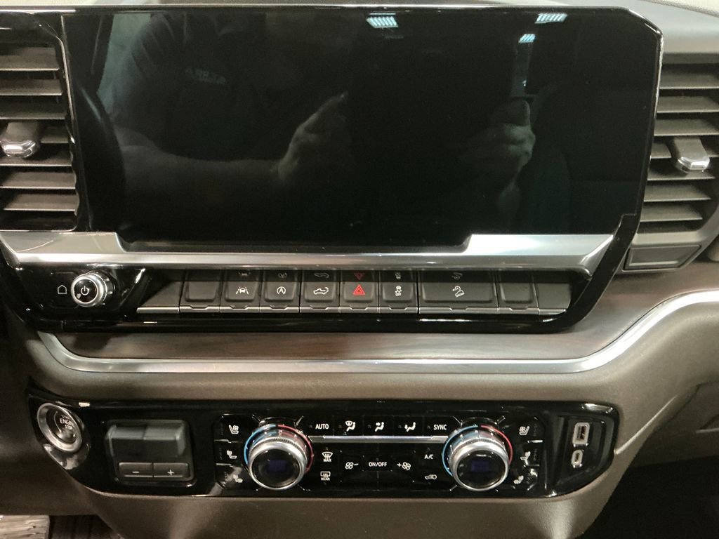 Used 2022 Pacific Blue Metallic GMC SLT image 19