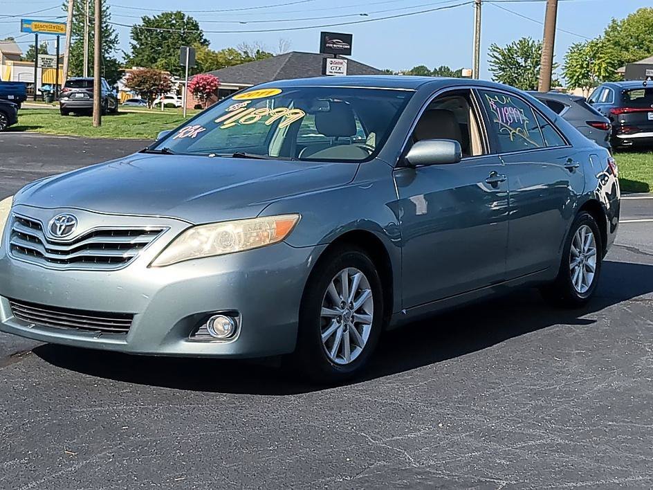 Used 2011 Aloe Green Metallic Toyota XLE image 7