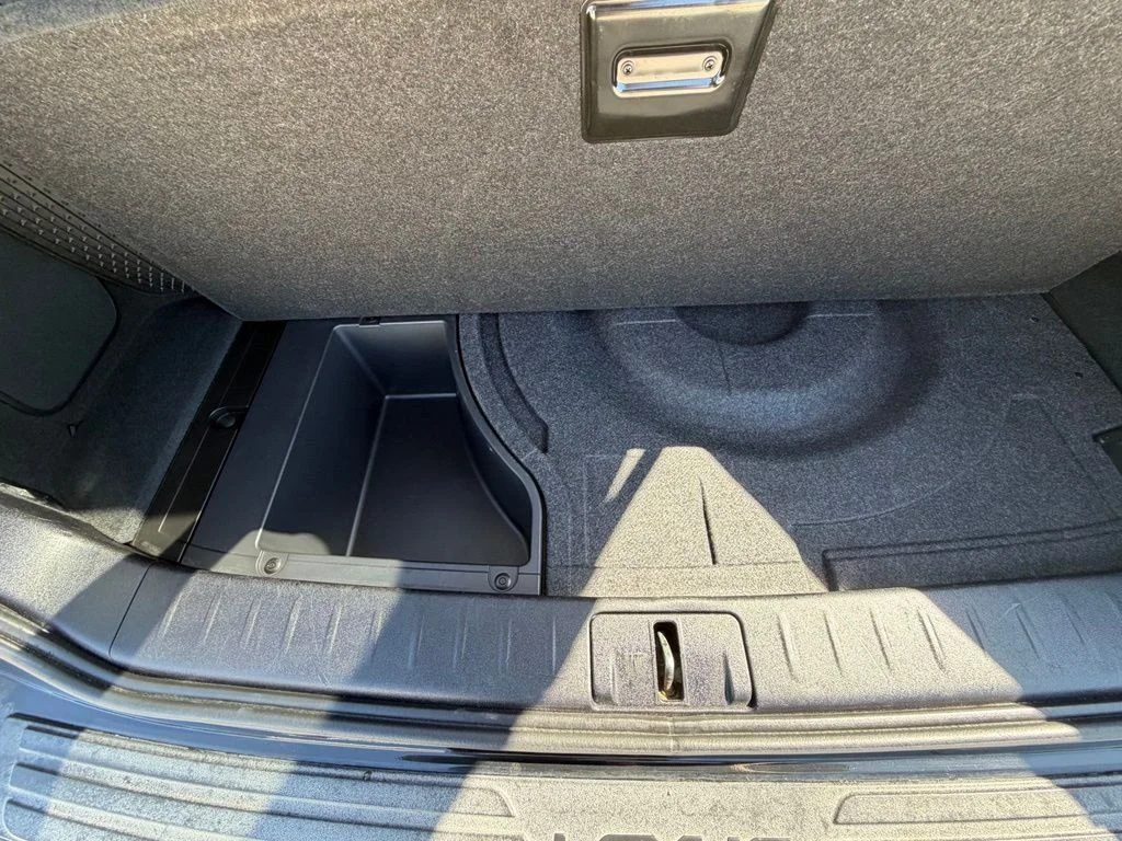 Used 2015 Black Lexus 350 image 29